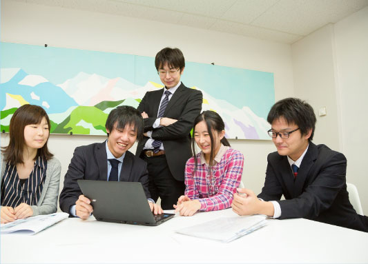 人と人とのつながりから質の高い仕事が生まれます。だからこれからもお客様、社員、そして仕事に関わるすべての人々を大切にしていきます。
